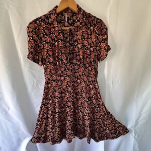 Free People Babydoll Mini Dress Size 0 Black Floral‎ Y2K Button Front Flowy Boho